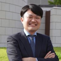渡辺正方形200.JPG