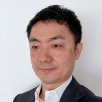 丸目 佳氏