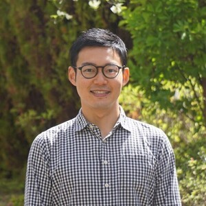 日本コムシンク_黒木さん (1).jpg