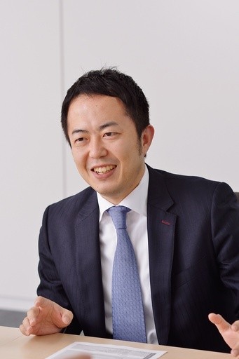 松岡氏