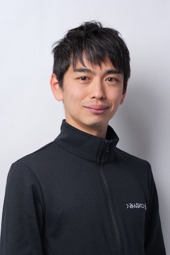 利根川プロフィール写真 (1).jpg