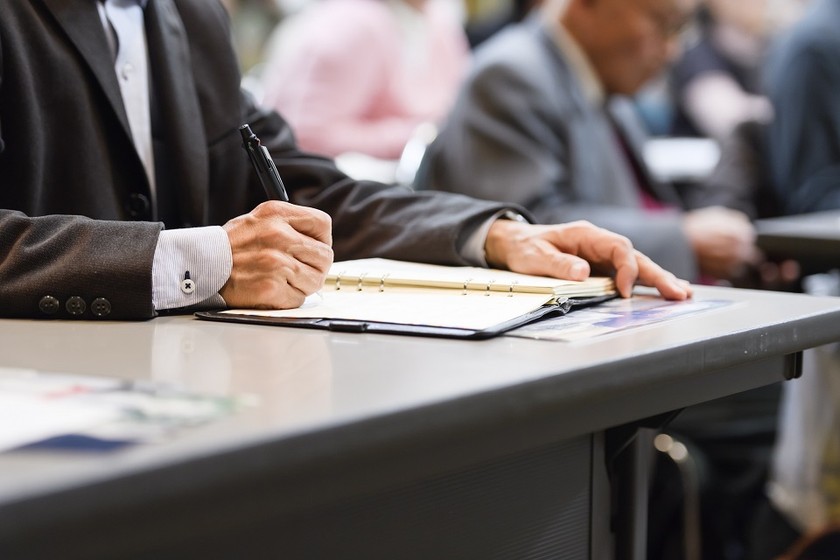 「働き方改革 × ECビジネスセミナー」RPA/チャットボットを活用した業務最適化と手軽に始められるソーシャルデータ解析