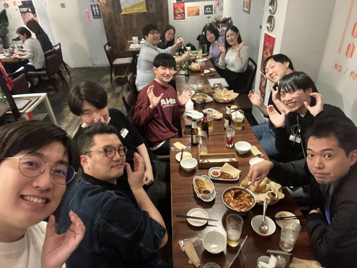 みんなで”うま”いタイ料理を食べる！