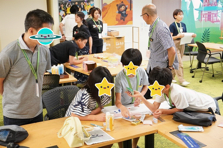 ＜mission3＞アイテムを使って100gピッタリを目指したり、お菓子の重さの傾向を調べました